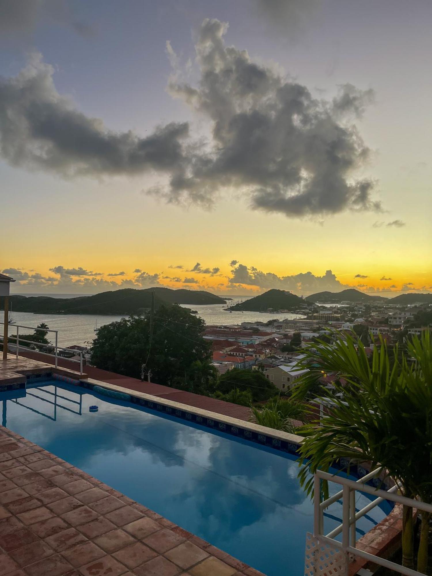 The Mary Anne Boutique Hotel Usvi Charlotte Amalie Bagian luar foto