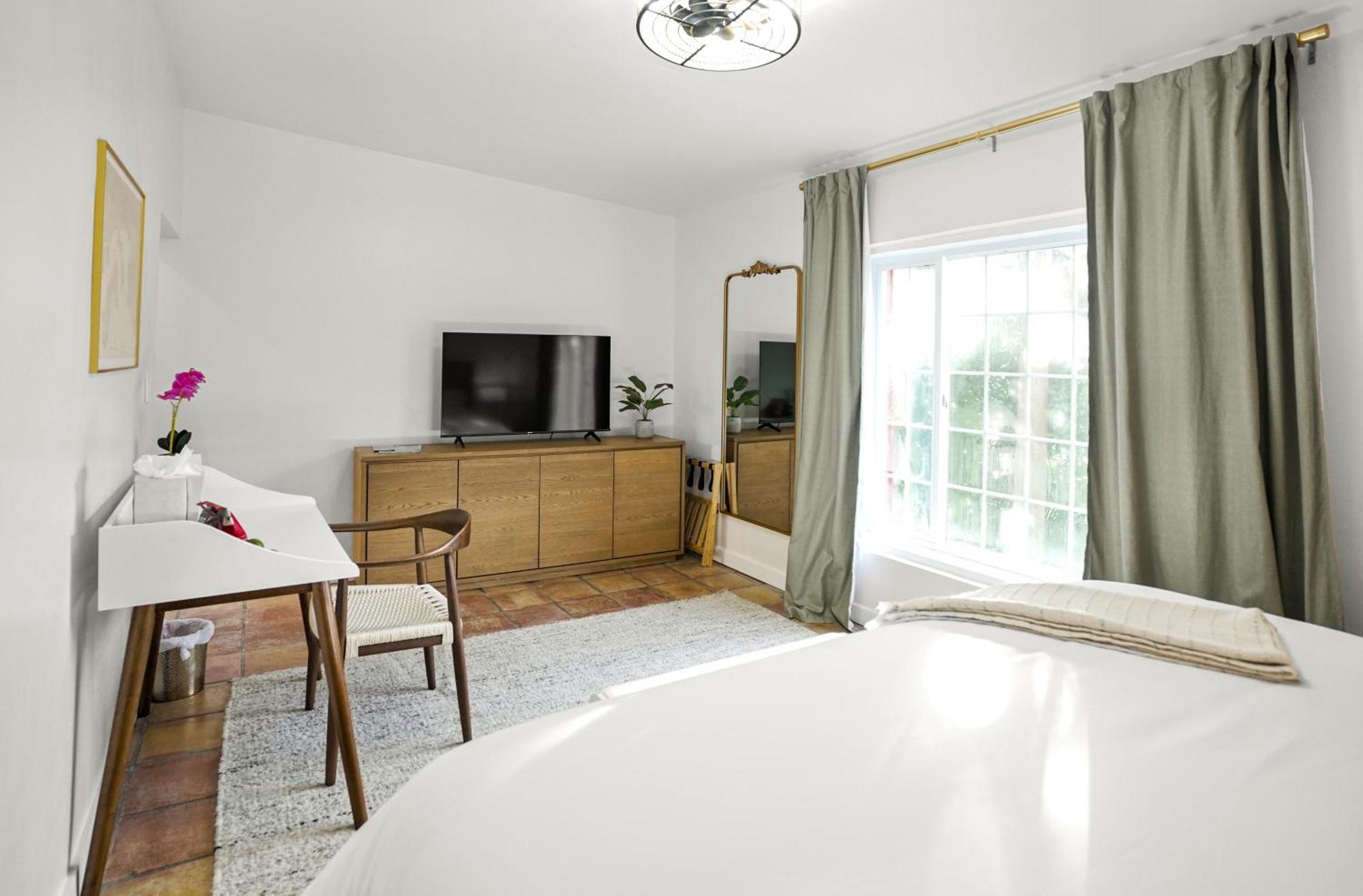 The Mary Anne Boutique Hotel Usvi Charlotte Amalie Bagian luar foto